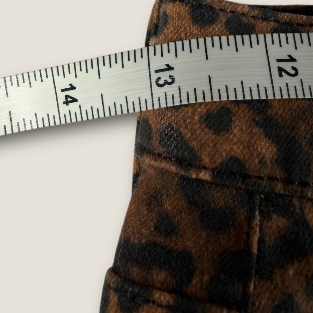 7 For All Mankind Leopard Print Kick Flare Jeans SZ 26 Stretch Animal Crop NWOT - Picture 2 of 8
